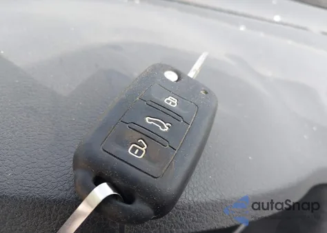 2017 Volkswagen Jetta 1.4T S z USA, uszkodzony, nr VIN 3VW2B7AJ6HM396363